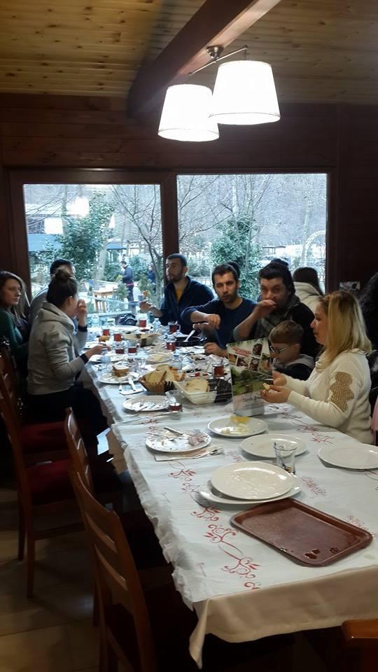 Derinırmak Gözleme ve Kahvaltı Evi Sapanca / Sakarya 0 (534) 500 99