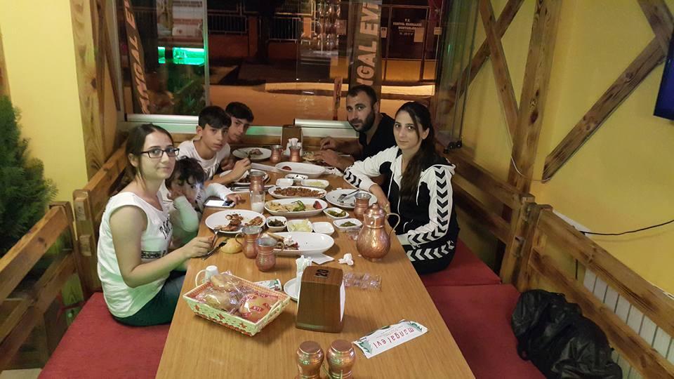 MEŞHUR KÖFTECİ DELİ MEHMET MANGAL EVİ Çorum / Merkez 0 (364) 666 18