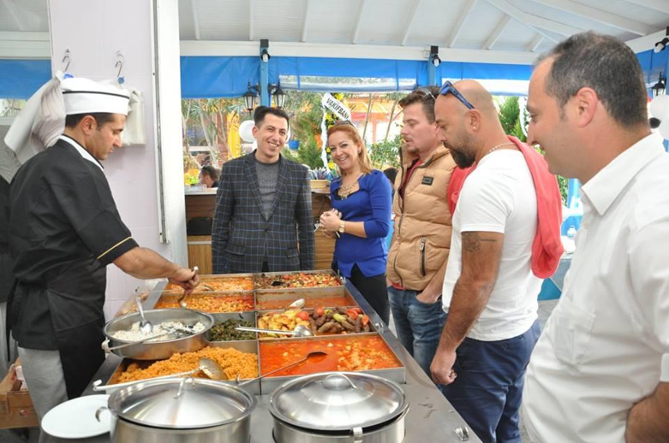 ÇEŞME ZİYAFET DÖNER VE EV YEMEKLERİ Çeşme / İzmir 0 (232) 712 23