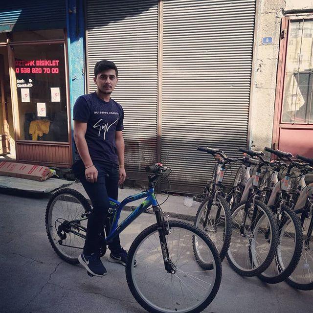 Beyazit Ozturk Ten Bisikletli Evdekal Mesaji Cyclist Turkiye