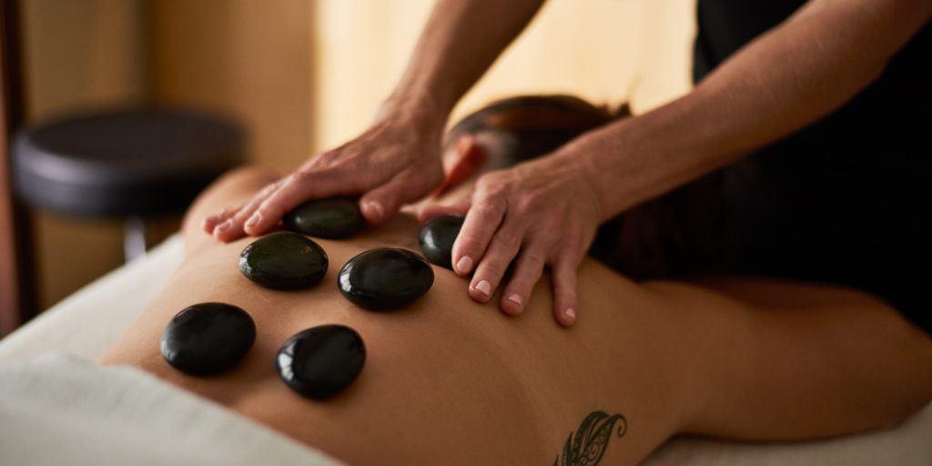Liliput Mopse Zierlicher Massage